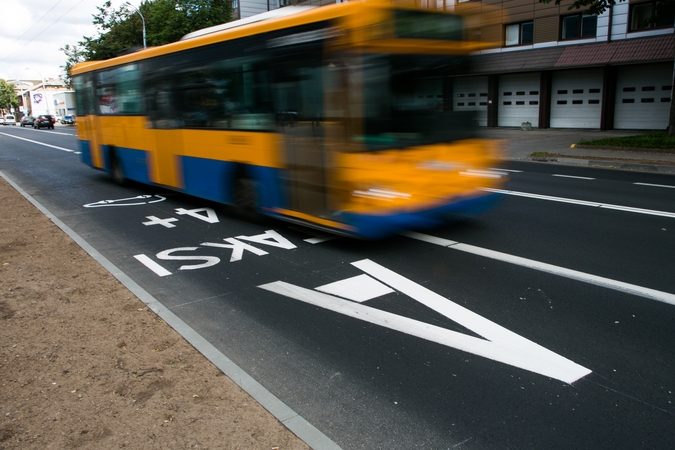 Vilniaus policija išaiškino virtinę neleistinai A juosta važiavusių pažeidėjų