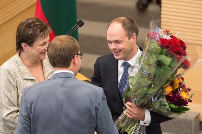 Prisiekė naujas Seimo narys G. Tamošiūnas