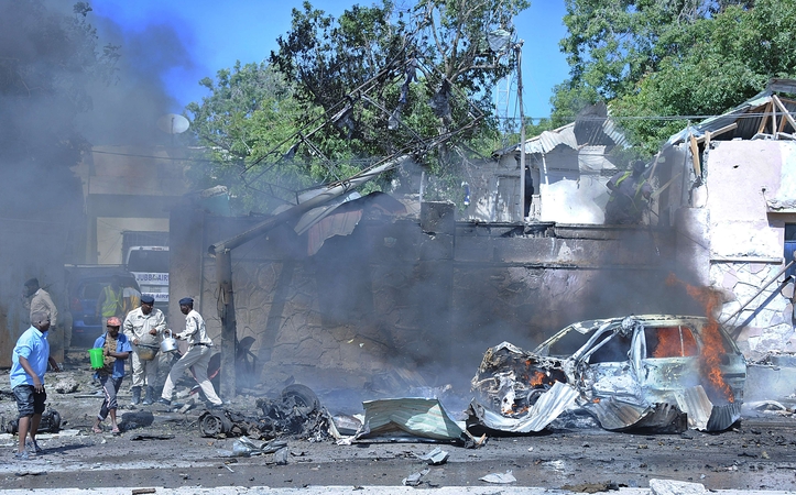 Somalio „al Shabab“ prisiėmė atsakomybę už išpuolį prieš JT automobilių koloną