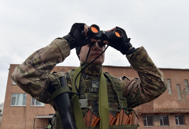 Rytų Ukrainoje po sąlyginės ramybės vėl žuvo trys kariai