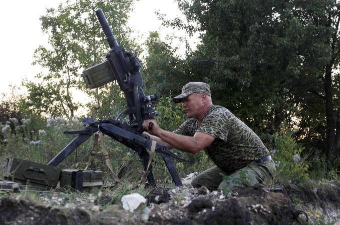 Ukrainoje jau atitraukiama ginkluotė iki 100 mm kalibro