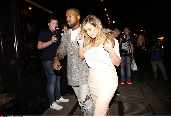  K. Westas pasipiršo K. Kardashian