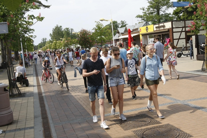 Palanga pasitinka vasarą: renginiai sutraukė minias poilsiautojų