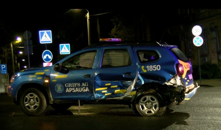 Girtas vairuotojas sukėlė dramą: medikę tikino išsiųsiąs į kalėjimą, jei ši jį paskiepys