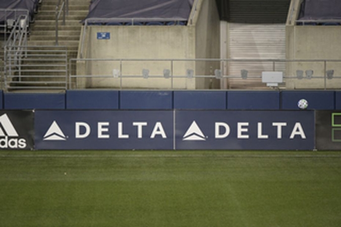 „Delta Air Lines“ 2020 m. dėl pandemijos patyrė net 12,4 mlrd. dolerių nuostolių
