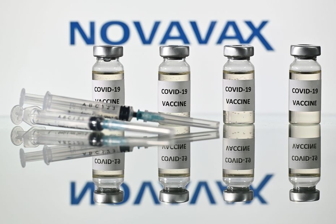 Europos Komisija derasi su „Novavax“ dėl 100 mln. vakcinos dozių