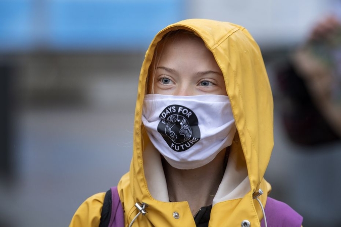 Klimato aktyvistė G. Thunberg atsirevanšavo D. Trumpui