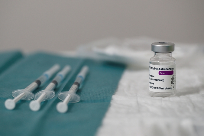 Portugalijoje leista „AstraZeneca“ vakcina skiepyti vyresnius nei 65 metų amžiaus žmones