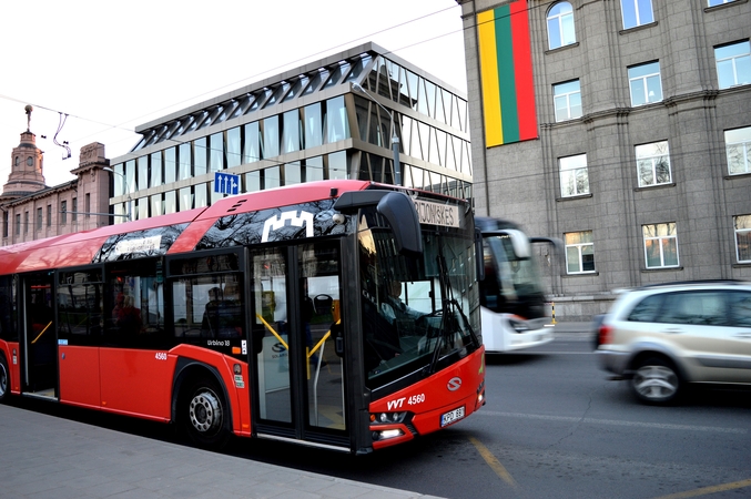 Viešasis transportas Vasario 16-ąją – šventinės dienos tvarkaraščiai, keleivių srautų stebėjimas