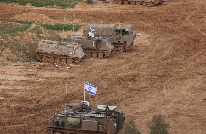 B. Netanyahu Vašingtonui išreiškė savo nepritarimą palestiniečių valstybei