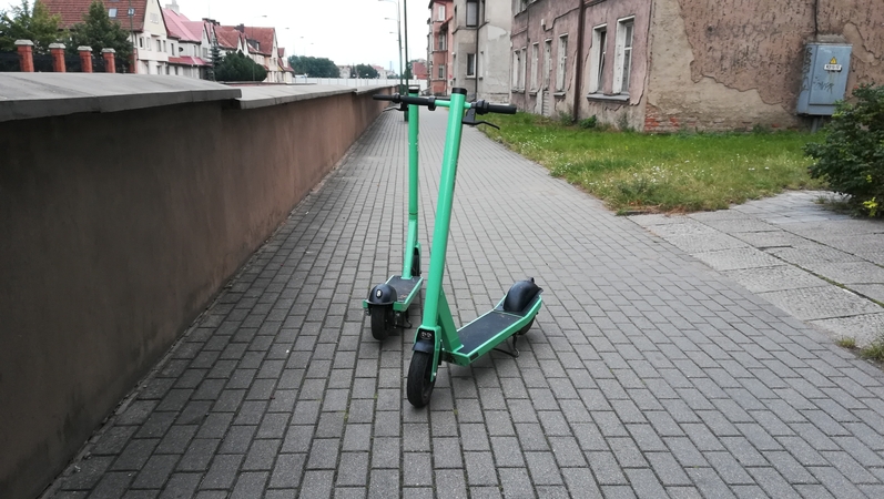 Klaipėdiečiai diskutuoja: kada baigsis paspirtukų sezonas?