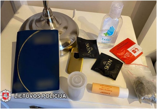 Uostamiestyje nubaustos dvi prostitucija besivertusios brazilės: rasta ir kvaišalų
