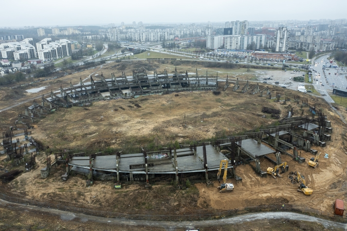 Vietoje Nacionalinio stadiono vis dar riogso tik konstrukcijos: 160 mln. eurų nebeužteks?