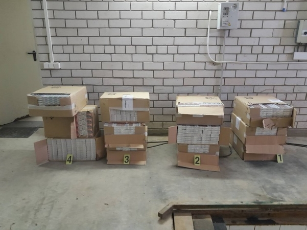 Į pasieniečių nagus pakliuvo keturi kontrabandines cigaretes gabenę žmonės
