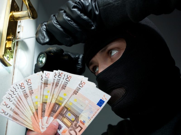 Vagysčių prevencija: svarbu nesakyti vaikams, kur namie laikomi grynieji pinigai?