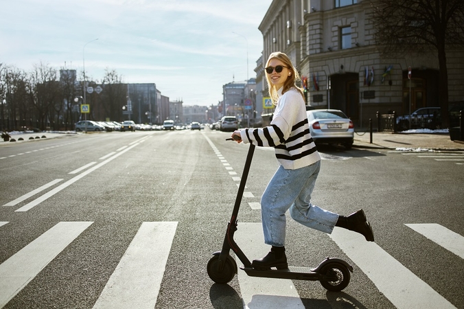 Vyriausybė pritarė privalomam paspirtukų draudimui