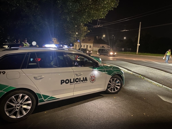 Policija tikrino virš 4 tūkst. vairuotojų: kauniečiai vairavo ne tik girti, bet ir beteisiai