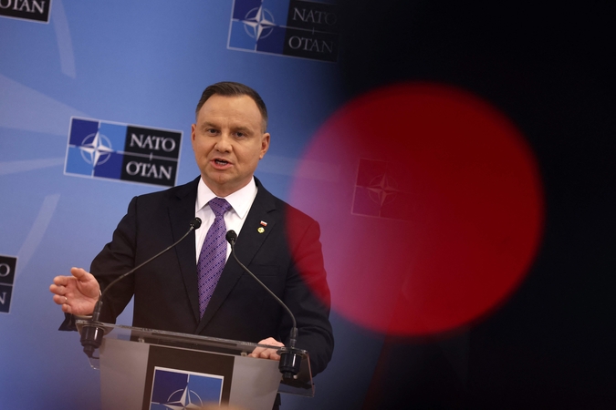 Lenkijos prezidentas pareiškė nesuprantąs Vengrijos premjero pozicijos dėl Ukrainos