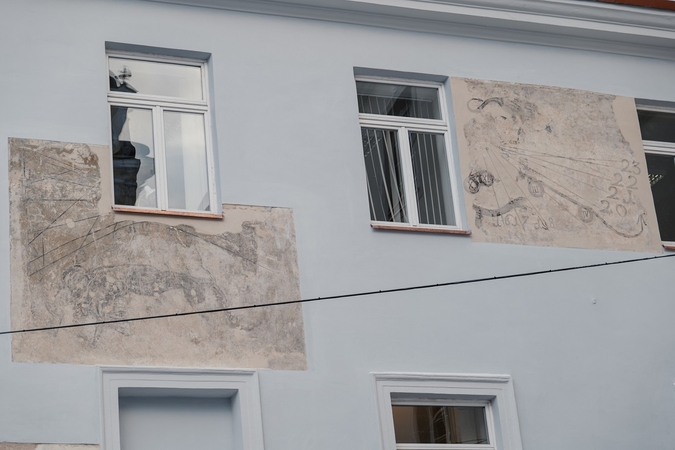 Restauruojant Vilniaus universiteto fasadus, atrasti renesanso laikų tapybos fragmentai
