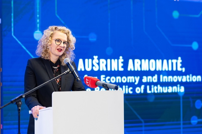 Aušrinė Armonaitė.
