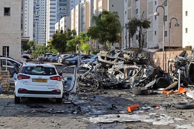 „Hamas“ paleido daugiau raketų Izraelyje, smogė ligoninei