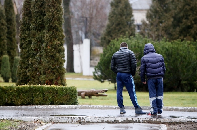 Nedrausmingiems nuteistiesiems siūloma griežtinti taisykles, pareigingiems – švelninti