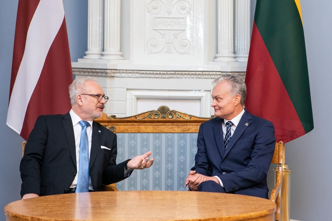 Lietuvos ir Latvijos prezidentai žada išspręsti ginčą dėl jūros sienos