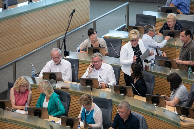 Prieš rinkimus – naujausi reitingai: į Seimą patektų tik keturios partijos?