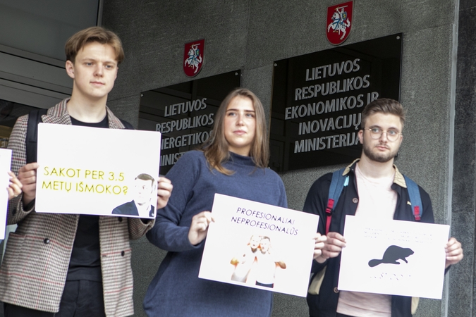 Protestavo jaunieji konservatoriai: valdantieji tyčiojasi iš valstybės ateities