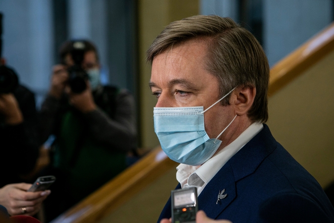 „Valstiečiai“ parengė rezoliuciją: ragina valdžią nutraukti „isteriją dėl galimo karo“