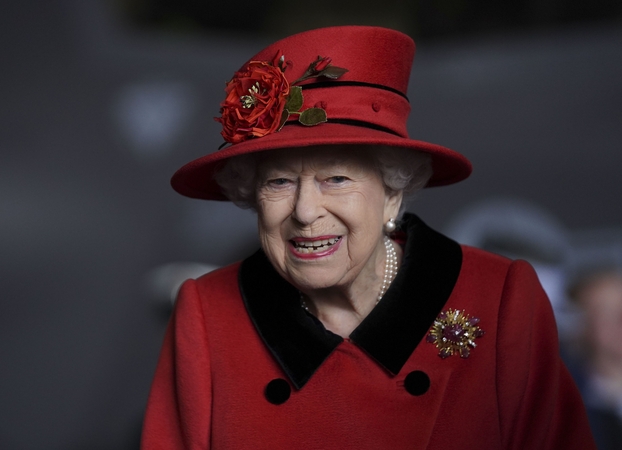1953 m. Londone karūnuota Didžiosios Britanijos valdovė Elžbieta II