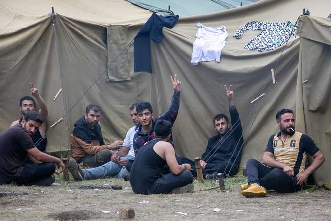 Baltarusijos pasienyje buvo veiksmo: į Lietuvą veržėsi 23 neteisėti migrantai