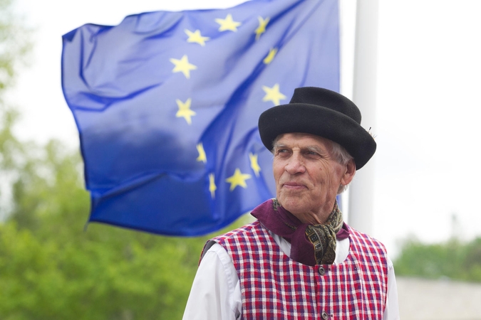 Eurobarometras: Lietuvoje – didžiausias pasitikėjimas Europos Sąjunga