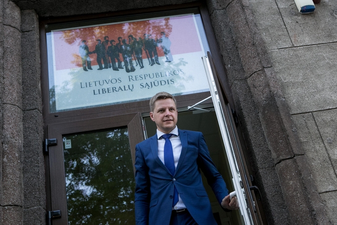 Politologai įžvelgia Liberalų sąjūdžio byrėjimą