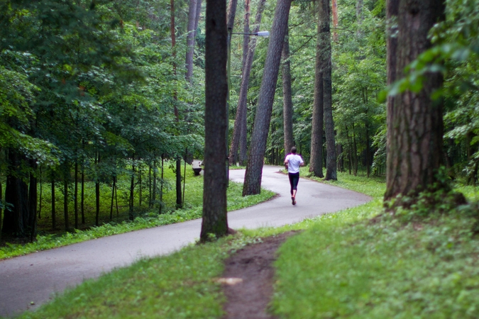 Vingio parke žiauriai sumuštas vyras: pradurtas plautis, lūžo šonkauliai