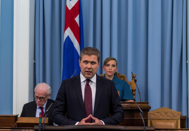 Subyrėjus Islandijos vyriausybei šaukiami pirmalaikiai rinkimai