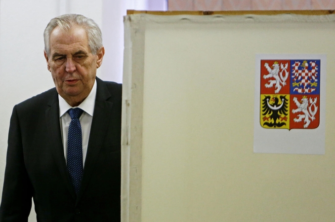 Prorusiškų  pažiūrų M. Zemanas perrinktas Čekijos prezidentu