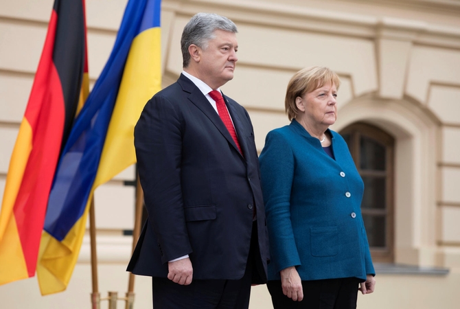 A. Merkel atvyko į Ukrainą aptarti konflikto ir dujotiekio „Nord Stream 2“