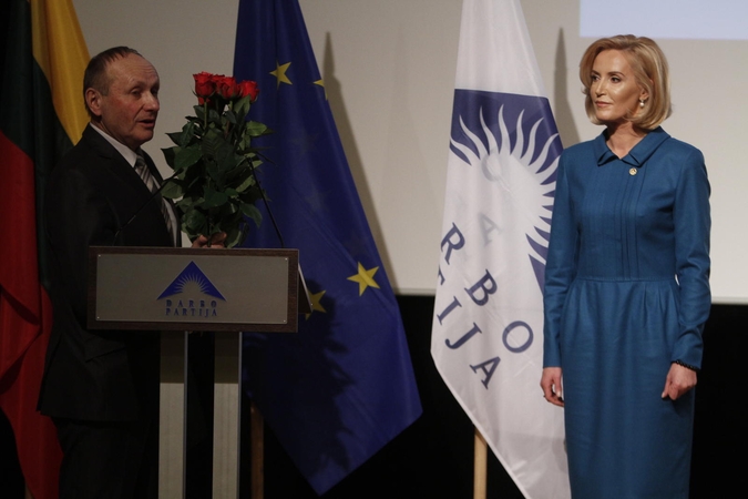 „Darbiečiai“ taps „zombių“ partija?