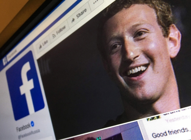 „Facebook“ įkūrėjas per spaudą atsiprašinėjo dėl duomenų skandalo