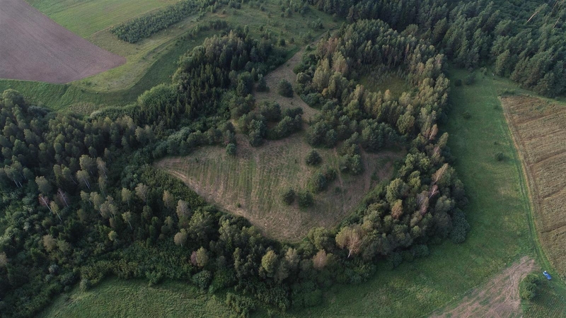 Archeologai vėl kasinės Bedugnės kapinyną prie Senųjų Trakų