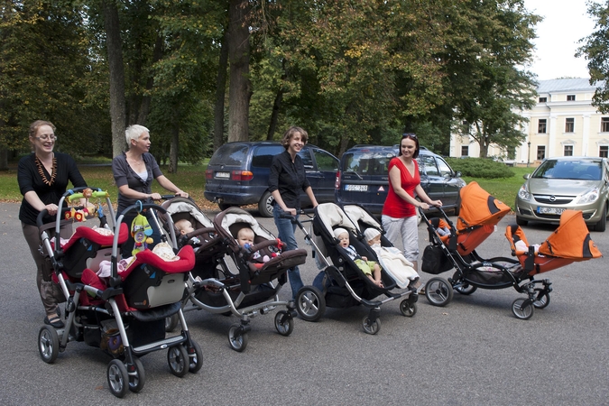 Vaiko išmoka bus mokama visų daugiavaikų šeimų vaikams