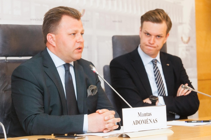 Iš partijos išmestas M. Adomėnas trenkė durimis: su konservatoriais nebedirbs
