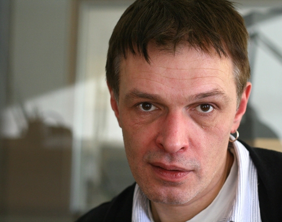 „Meistrai Didžiojoje“ kviečia į susitikimą su teatro režisieriumi G. Varnu