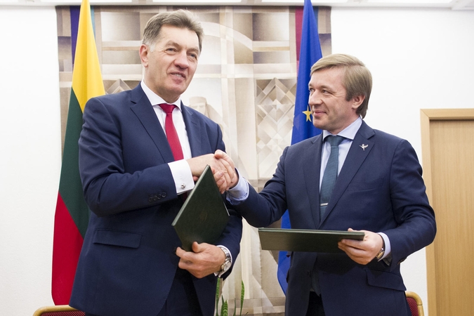 Ar jau skyla naujos koalicijos pamatas?