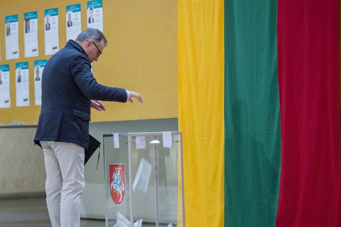 Prasidėjo išankstinis balsavimas antrajame Seimo rinkimų ture