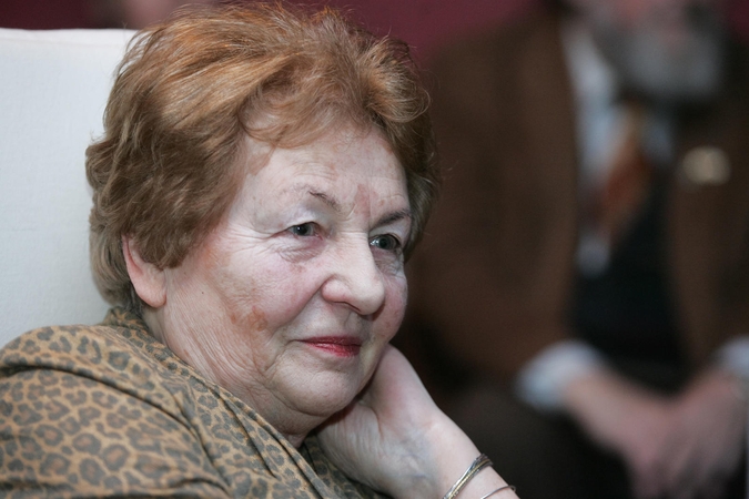 Mirė rašytojo J. Marcinkevičiaus žmona
