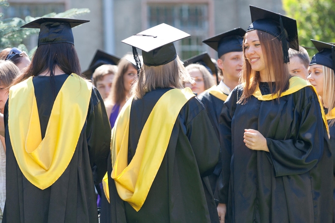 Europos humanitarinio universiteto persikėlimas į naujas patalpas stringa