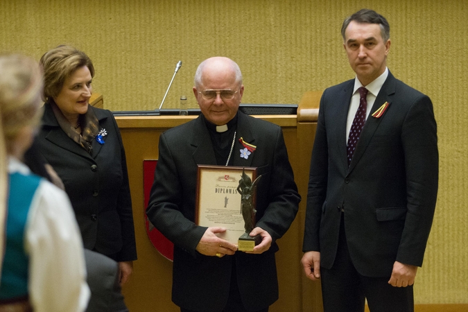 Kviečia teikti pretendentus šių metų Laisvės premijai