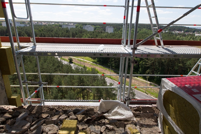 Nelaimė Vilniuje: nukritęs nuo pastolių žuvo jaunutis darbininkas